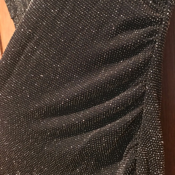 Jessica metallic gold black v-neck dress - Picture 4 of 7